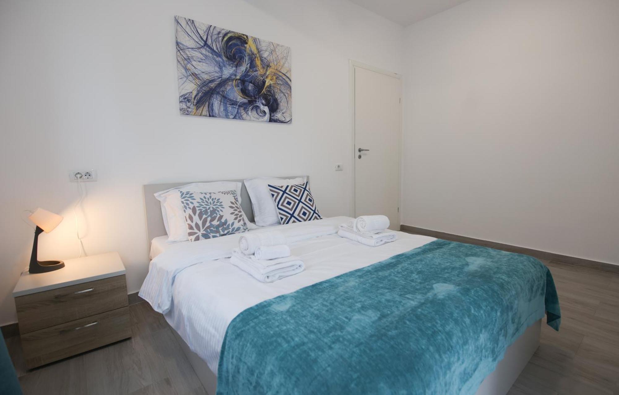Vitan Central Oasis ---Free Secured Private Parking---Self Check-In-- Bucarest Esterno foto